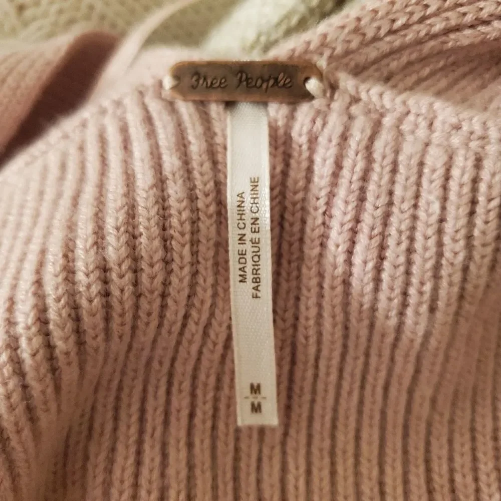 Free People Gingersnap Sweater sz Medium in Pink